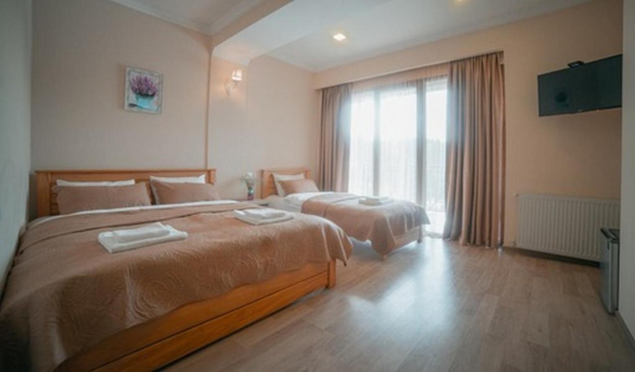 Hotel Surami 외부 사진