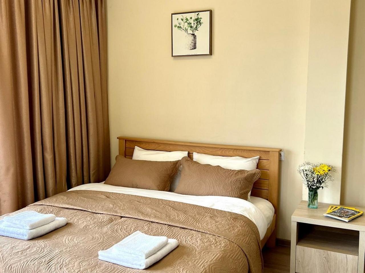 Hotel Surami 외부 사진